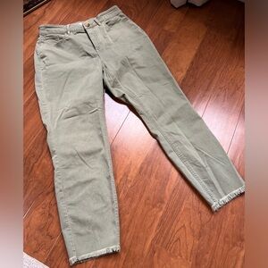NWOT LOFT WOMEN'S SKINNY HIGH WAIST SKINNY CROP PANTS Size 8, Olive Green